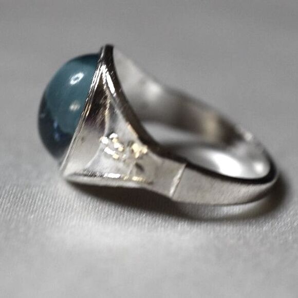 NWOT Baby Blue Oval Stone Etched Silver Tone Metal Sizes 6.5, 8.5 & 9.5 Rings - Picture 4 of 4